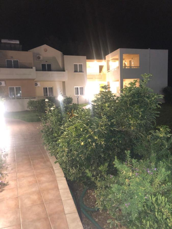 Dimitris Apartments 플라타니아스 외부 사진