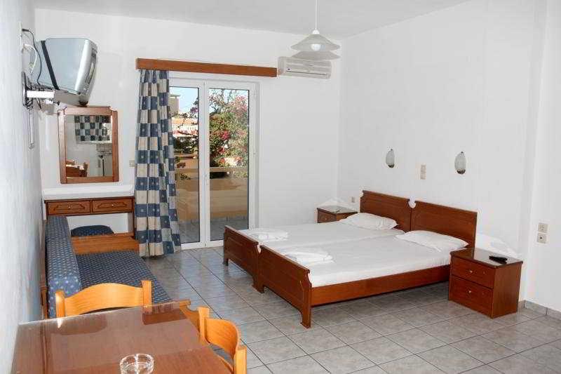 Dimitris Apartments 플라타니아스 외부 사진